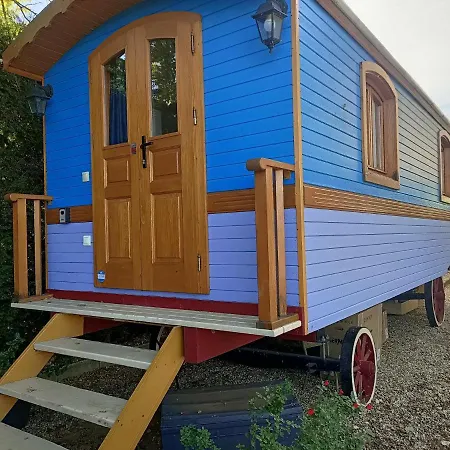 Roulotte Authentique: Beaujolais-view Retreat With Ev Charging * Montmerle-sur-Saone