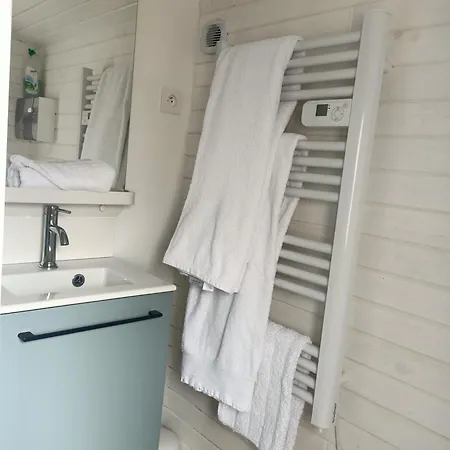 Roulotte Authentique: Beaujolais-view Retreat With Ev Charging