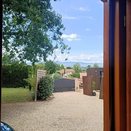Bed & Breakfast Roulotte Authentique: Beaujolais-view Retreat With Ev Charging Montmerle-sur-Saone